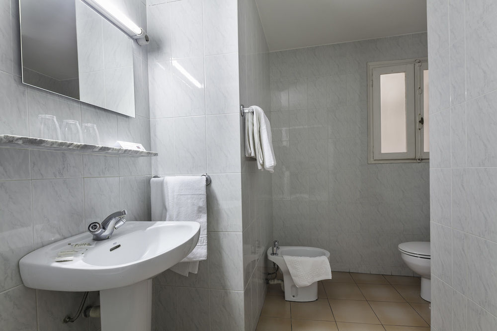 Hotel El Call Барселона Экстерьер фото